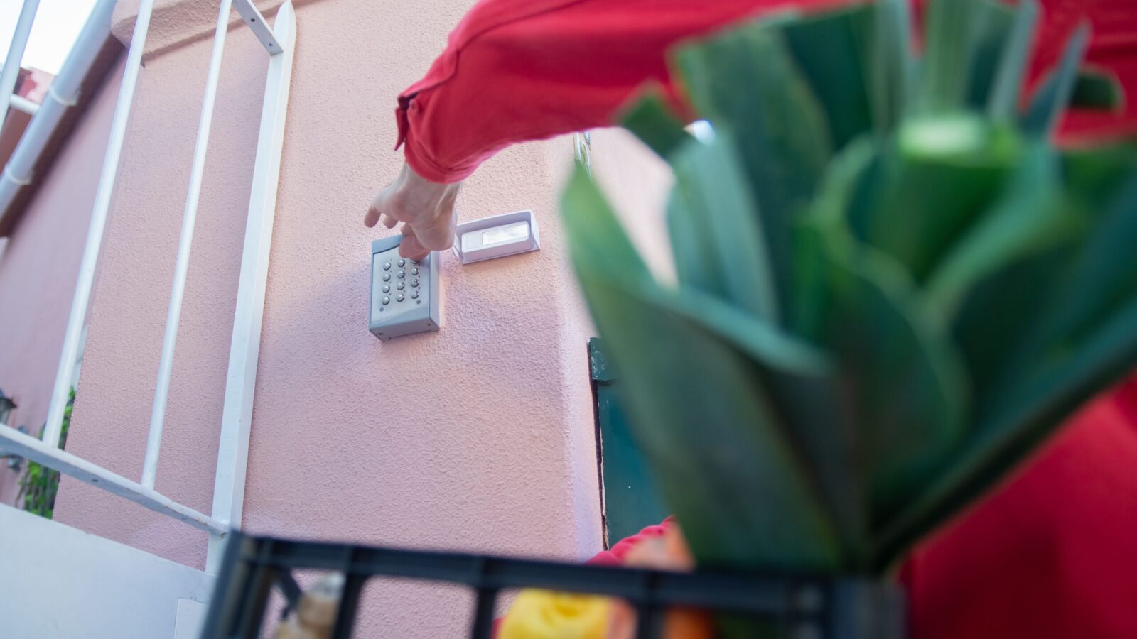 Toegangsbeveiliging met code als onderdeel van fysieke beveiliging