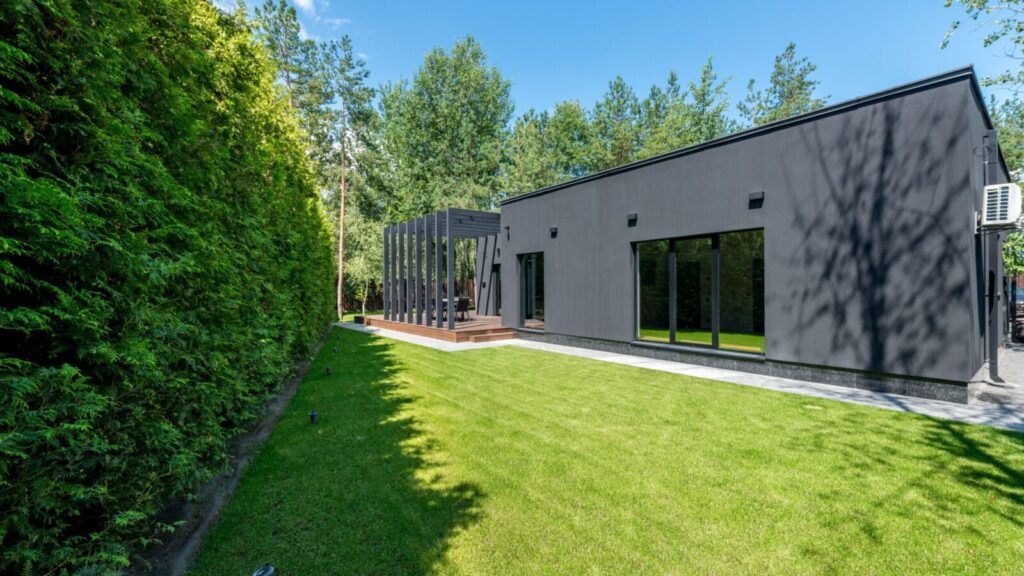 Moderne woning als voorbeeld voor praktische inbraakpreventie