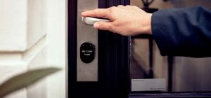 Beveiligde voordeur als onderdeel van een inbraakpreventie checklist